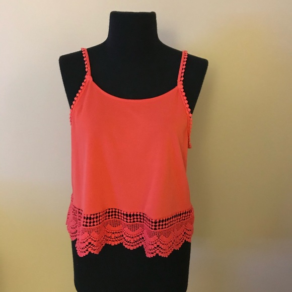 Coral color cami with detailed trim and adjustable straps size XS - Picture 4 of 8